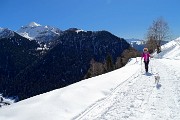 16 Si cammina bene sulla neve battuta